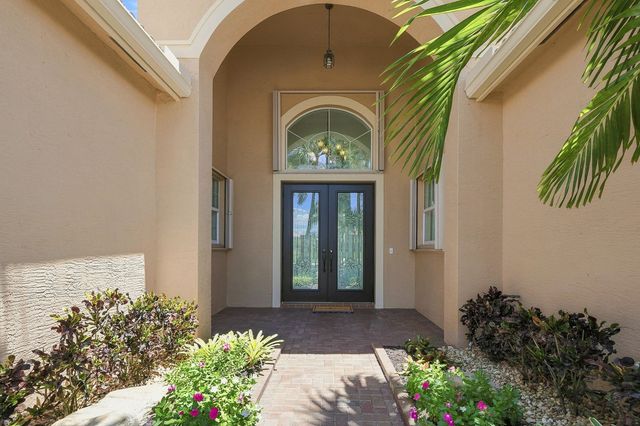 10684 Whitewind Circle, Boynton Beach, FL 33473
