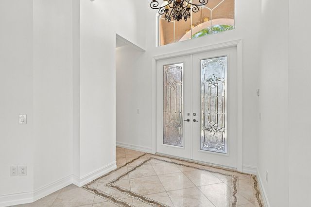 10684 Whitewind Circle, Boynton Beach, FL 33473
