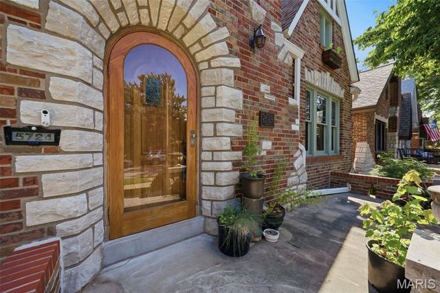 5724 Itaska Street, St Louis, MO 63109
