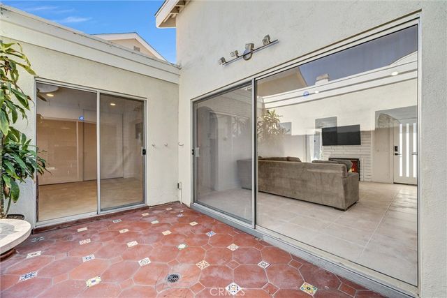 1 Tanglewood, Irvine, CA 92604