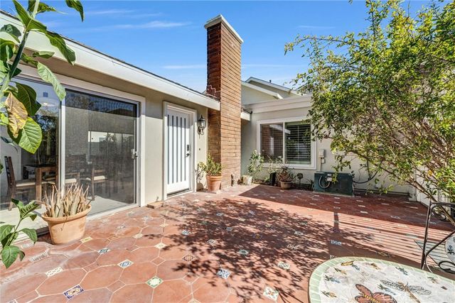 1 Tanglewood, Irvine, CA 92604