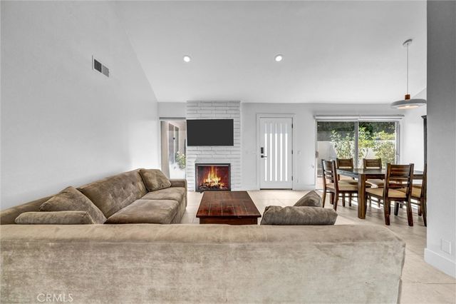 1 Tanglewood, Irvine, CA 92604