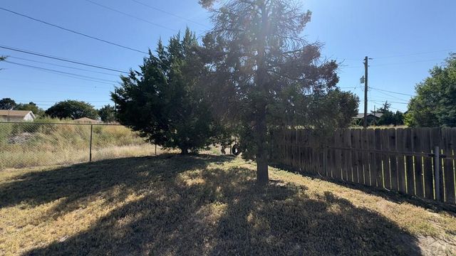 102 W 26th St, La Junta, CO 81050