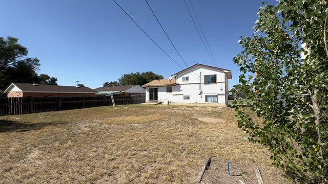 102 W 26th St, La Junta, CO 81050