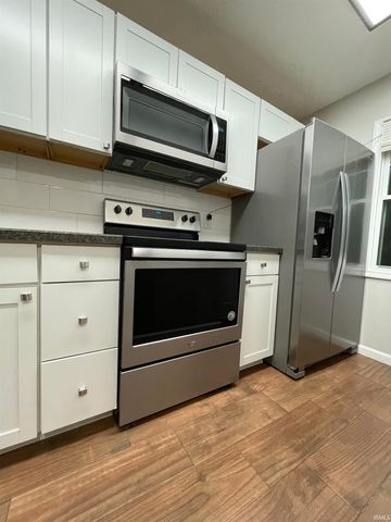 2350 S Henderson Street, Bloomington, IN 47401