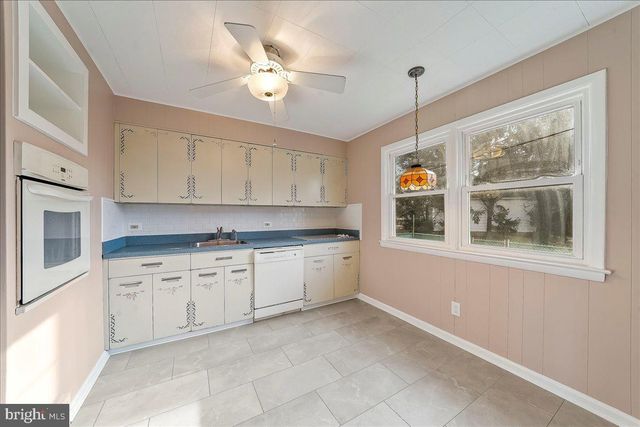 201 TRIMBLE BLVD, Brookhaven, PA 19015