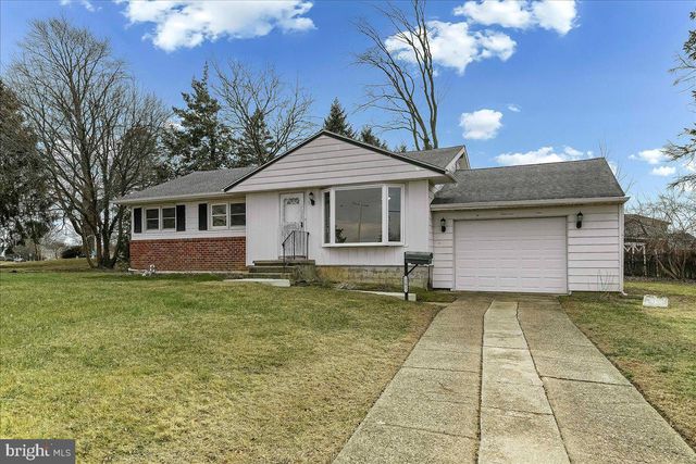 201 TRIMBLE BLVD, Brookhaven, PA 19015