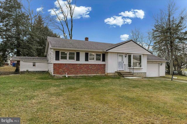 201 TRIMBLE BLVD, Brookhaven, PA 19015