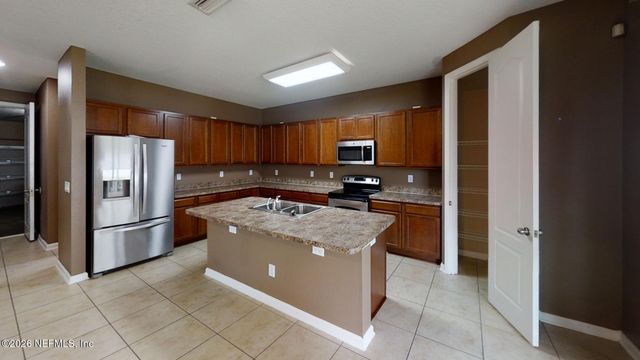 15695 LEXINGTON PARK Boulevard, Jacksonville, FL 32218