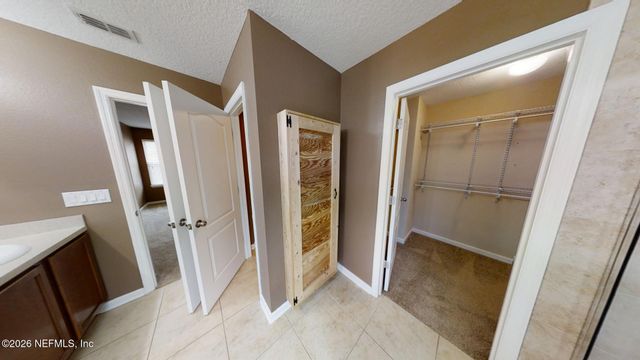 15695 LEXINGTON PARK Boulevard, Jacksonville, FL 32218