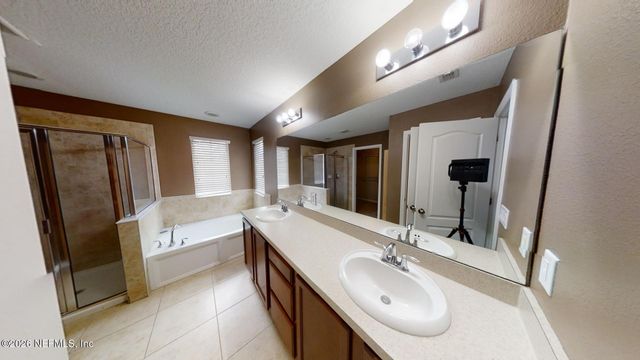 15695 LEXINGTON PARK Boulevard, Jacksonville, FL 32218