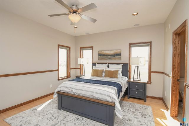 601 Emmett Trl Trail, Harrisburg, SD 57032