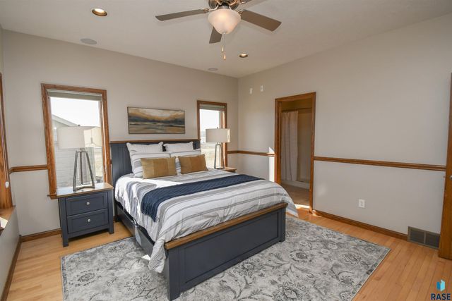 601 Emmett Trl Trail, Harrisburg, SD 57032