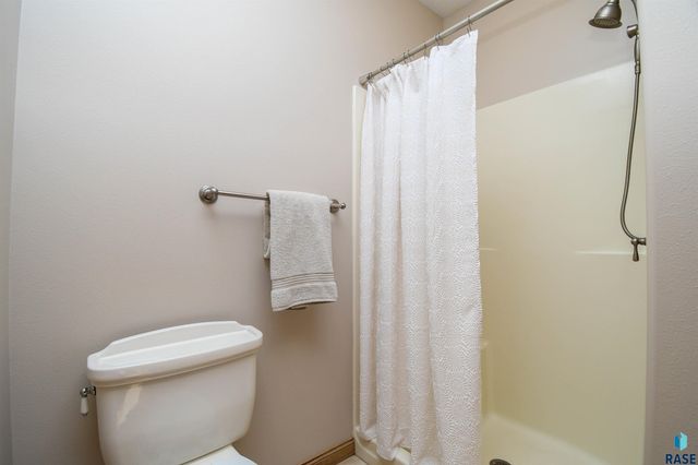 601 Emmett Trl Trail, Harrisburg, SD 57032