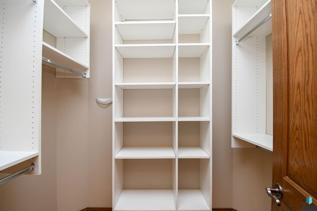 601 Emmett Trl Trail, Harrisburg, SD 57032