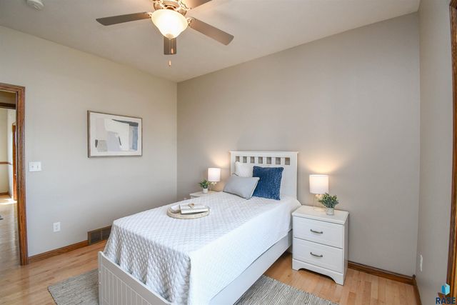 601 Emmett Trl Trail, Harrisburg, SD 57032