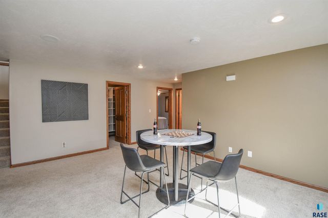 601 Emmett Trl Trail, Harrisburg, SD 57032