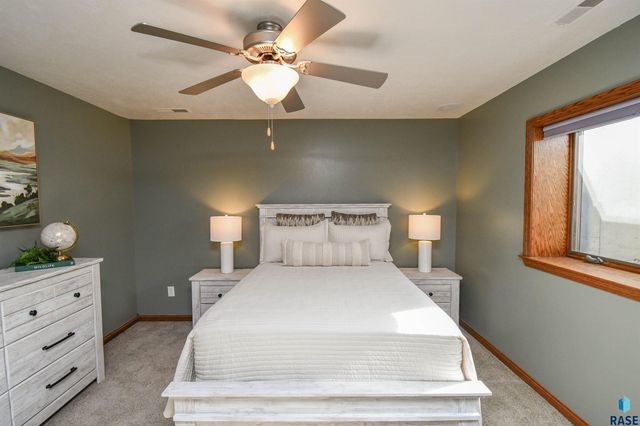 601 Emmett Trl Trail, Harrisburg, SD 57032