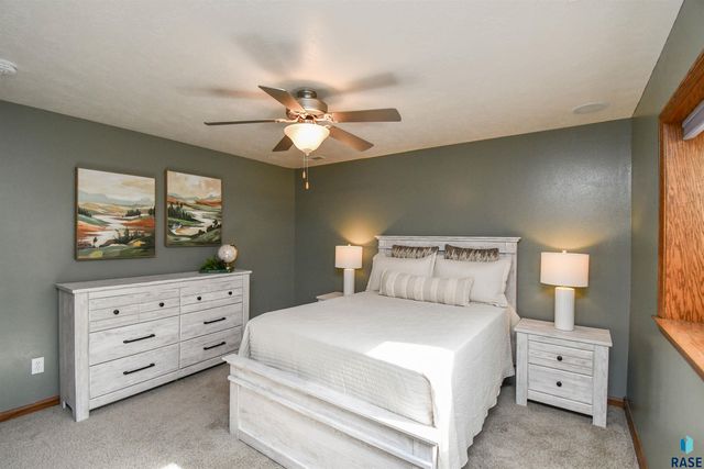 601 Emmett Trl Trail, Harrisburg, SD 57032