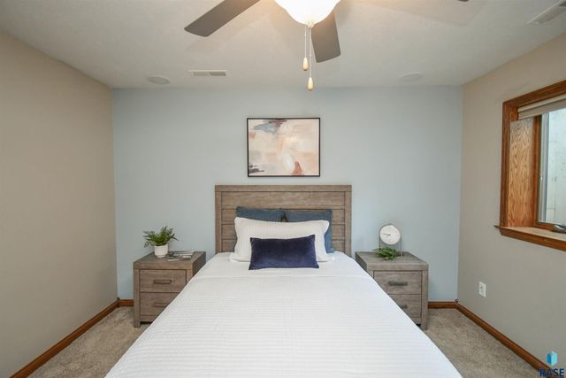 601 Emmett Trl Trail, Harrisburg, SD 57032