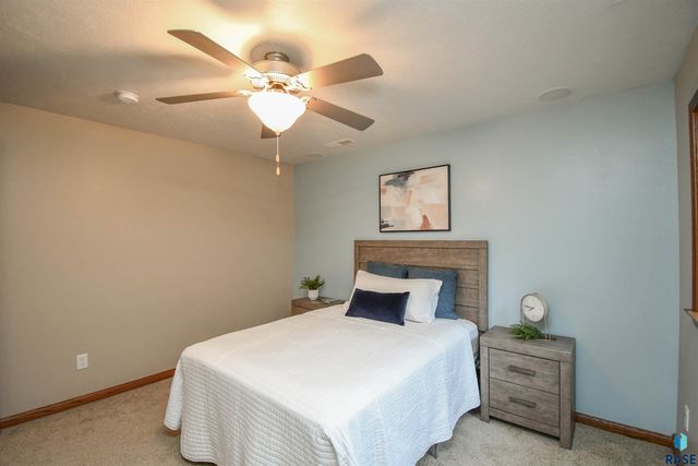 601 Emmett Trl Trail, Harrisburg, SD 57032