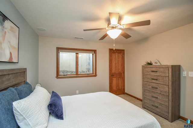 601 Emmett Trl Trail, Harrisburg, SD 57032