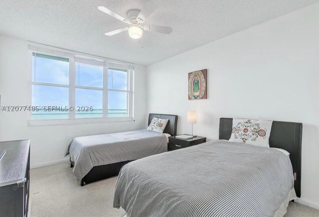 800 Claughton Island Dr. 1204, Miami, FL 33131
