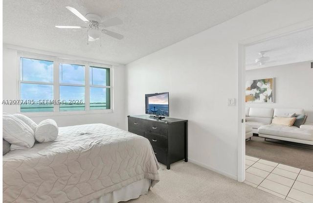 800 Claughton Island Dr. 1204, Miami, FL 33131