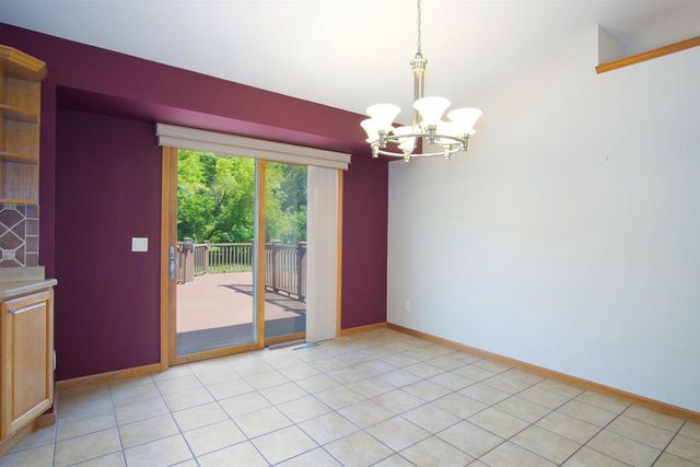 3096 Castleton Crossing, Sun Prairie, WI 53590