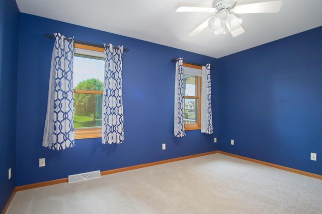 3096 Castleton Crossing, Sun Prairie, WI 53590