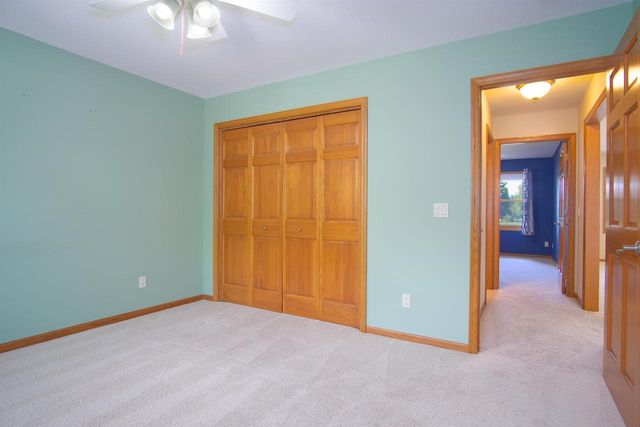 3096 Castleton Crossing, Sun Prairie, WI 53590