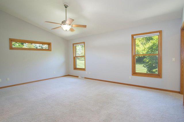 3096 Castleton Crossing, Sun Prairie, WI 53590