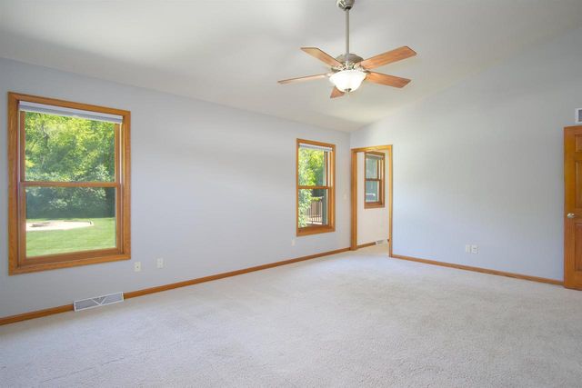 3096 Castleton Crossing, Sun Prairie, WI 53590