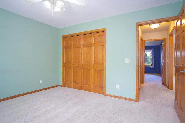 3096 Castleton Crossing, Sun Prairie, WI 53590