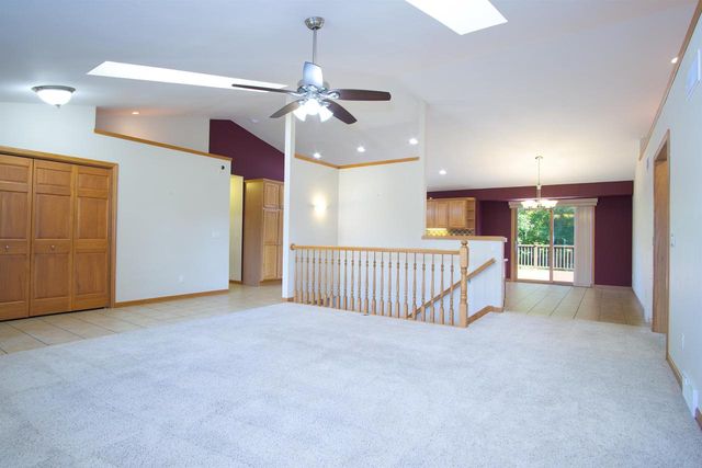 3096 Castleton Crossing, Sun Prairie, WI 53590