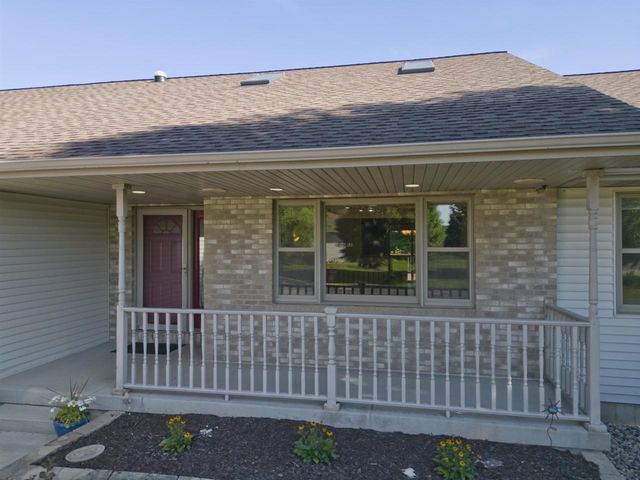 3096 Castleton Crossing, Sun Prairie, WI 53590