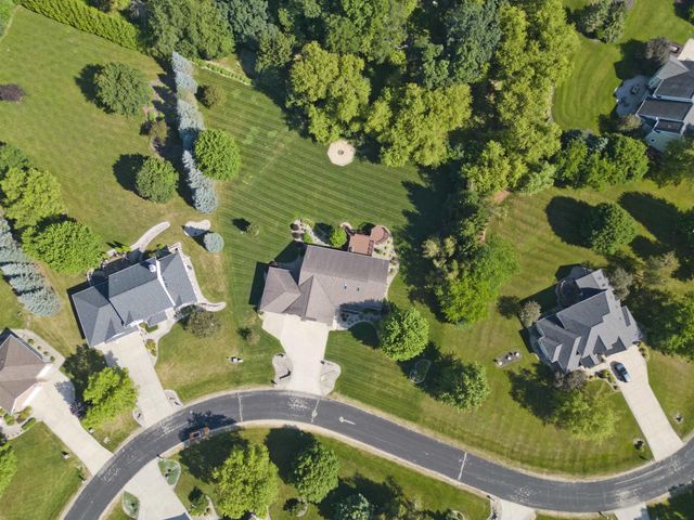 3096 Castleton Crossing, Sun Prairie, WI 53590