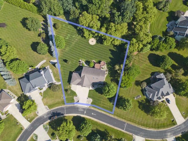 3096 Castleton Crossing, Sun Prairie, WI 53590