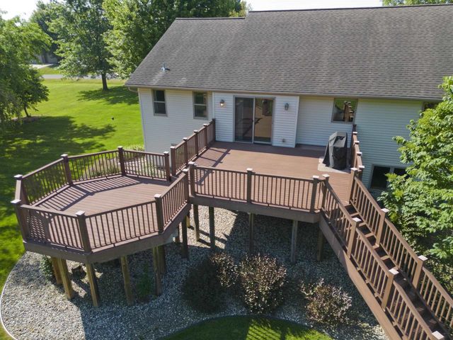3096 Castleton Crossing, Sun Prairie, WI 53590