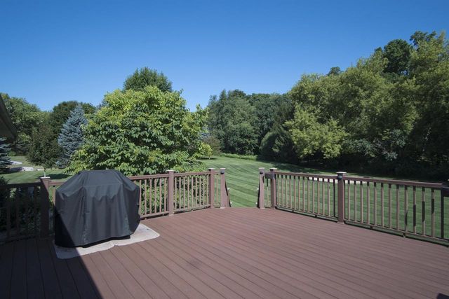 3096 Castleton Crossing, Sun Prairie, WI 53590