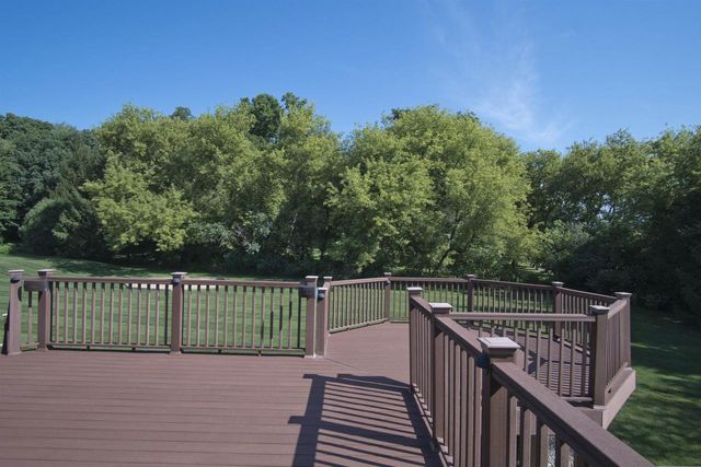 3096 Castleton Crossing, Sun Prairie, WI 53590