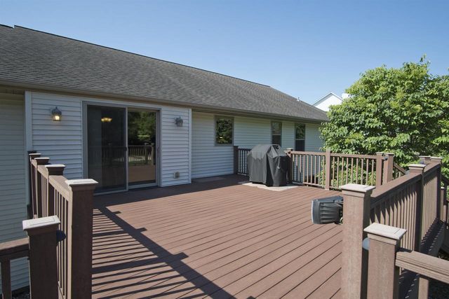 3096 Castleton Crossing, Sun Prairie, WI 53590