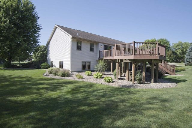3096 Castleton Crossing, Sun Prairie, WI 53590