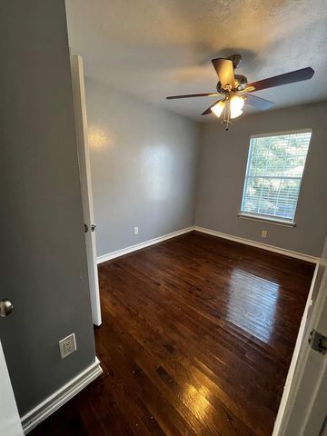 1013 Ruthven Street, Houston, TX 77019