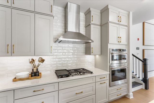 2068 Iron Ridge Lane, Naperville, IL 60563