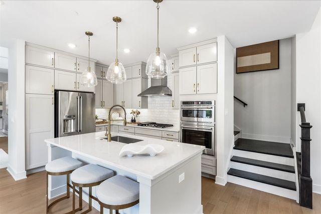 2068 Iron Ridge Lane, Naperville, IL 60563