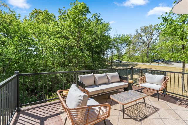 2068 Iron Ridge Lane, Naperville, IL 60563