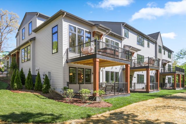 2068 Iron Ridge Lane, Naperville, IL 60563