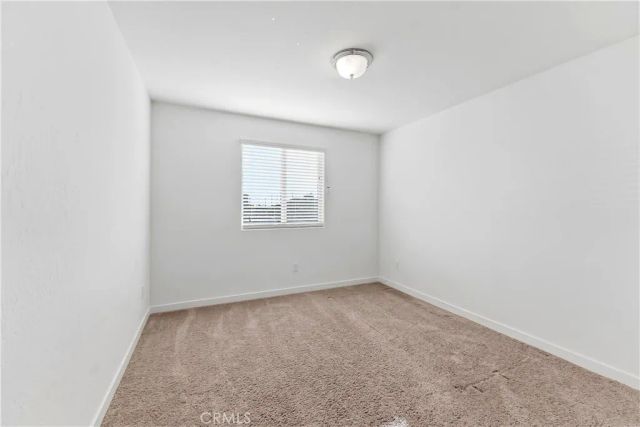 6690 E Adena, Fresno, CA 93727