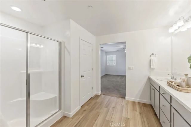 6690 E Adena, Fresno, CA 93727